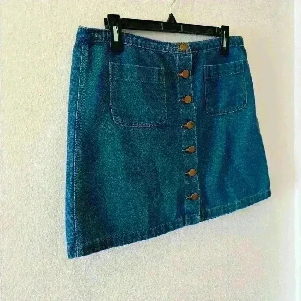 Button down jean skirt - Picture 4 of 4